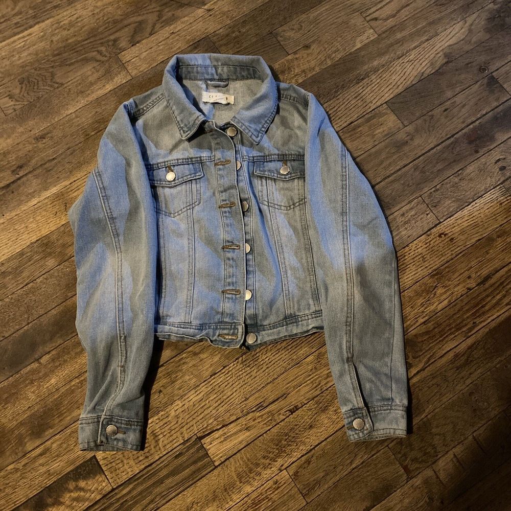 Ci Sono Cropped Light Wash Denim Light Blue Jean Jacket Women’s Sz Small